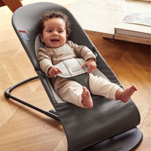BabyBjorn Bouncer Balance in Soft Woven/Jersey Blend Fabric - Dark Gray/Gray on Black Frame
