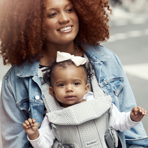 Porte-bébé ONE Air de BabyBjorn - Argenté