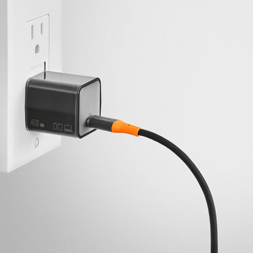 Chargeur mural USB-C PD de 45 W d'Insignia avec câble tissé USB-C de 6 pi - Exclusivité Best Buy