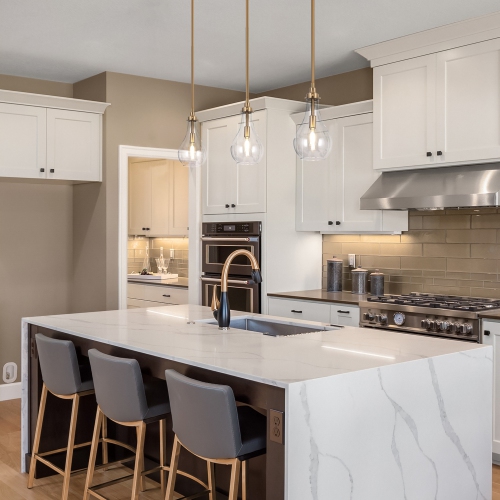 Modern Kitchen Island Pendant Light 1-Light Plating Brass Hanging Bedroom Pendant Light with Clear Teardrop Glass shade