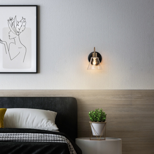 Gold Bathroom Vanity Wall Sconce, 5-in W 1-Light Matte Black and Brass Gold with Seeded Glass Shade Modern/Contemporary LED Wall Sconce