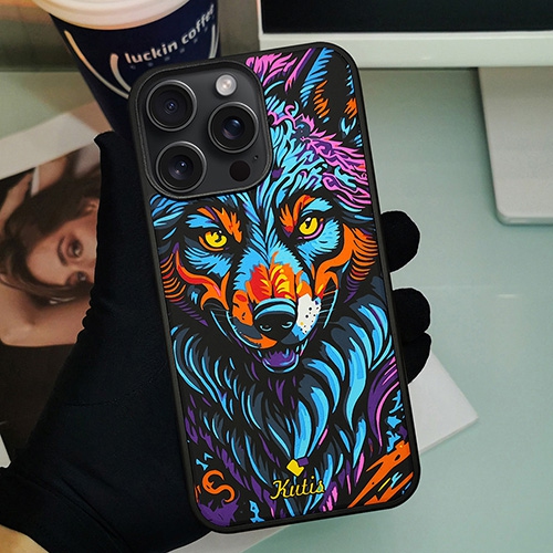 Treemoda Printed Wolf Silicone Case for iPhone 15 Pro