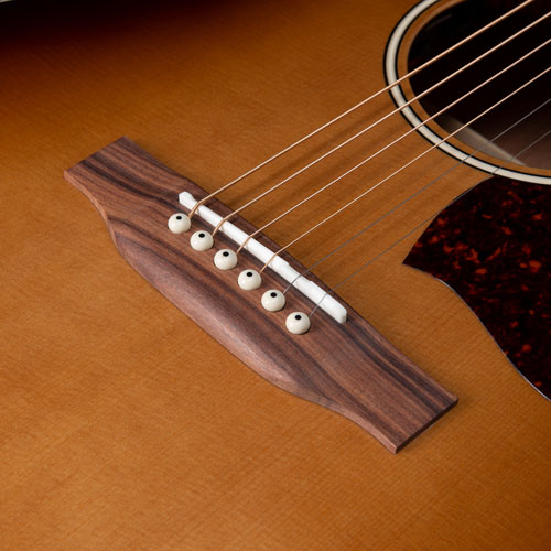 Art & Lutherie Americana Acoustic Guitar (051540) - Gold/Burgundy/Brown