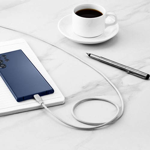 Insignia 1.2m USB-C to USB-C Braided Cable (NS-MC5CC4W24-C) - White - Only at Best Buy