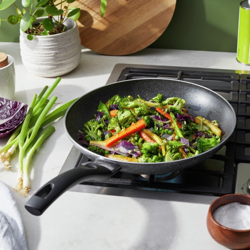 HENCKELS EverLift 30 cm / 12 inch Aluminum Fry Pan - Granite