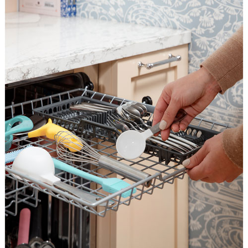 GE 24" 45dB Built-In Dishwasher with Third Rack - Slate