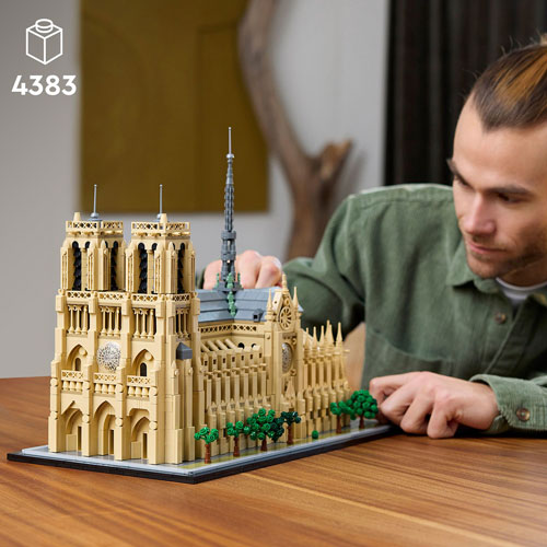 LEGO Architecture: Notre-Dame de Paris - 4383 Pieces (21061)