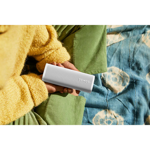 Haut-parleur intelligent portatif étanche et résistant à la poussière Roam 2 de Sonos - Blanc