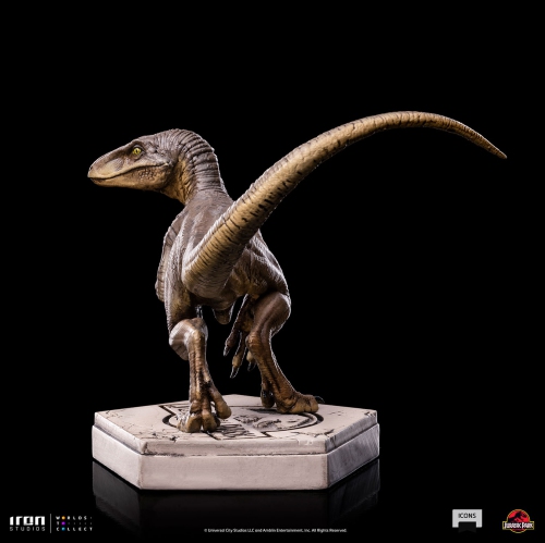 Jurassic World Icons statuette Velociraptor C 7 cm