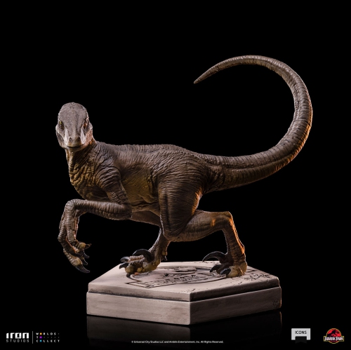 Jurassic World Icons statuette Velociraptor C 7 cm