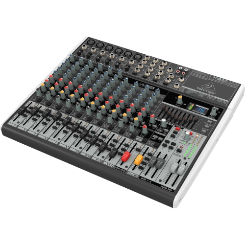 Console de mixage de bus 3/2 à 18 entrées X1832 USB de Behringer avec EFX et USB