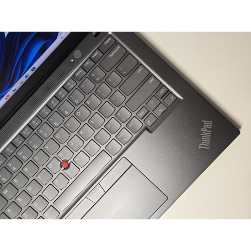 Lenovo ThinkPad T14s Gen 2 14" Laptop - Intel Core i7-1165G7 - 16GB RAM - 512GB SSD - Windows 11 Pro - Strom Gray by LENOVO - Refurbished condition - Image 3