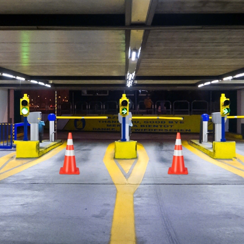 Costway 10 Pack Traffic Safety Cones 28" Parking Cones with Reflective Collars Safety Vest