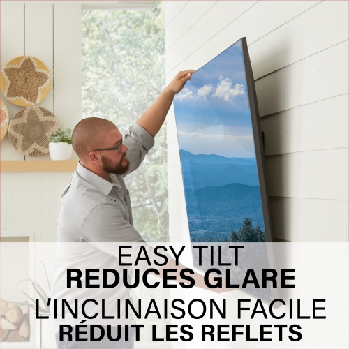 Support mural inclinable d'extérieur de Sanus pour téléviseur de 37 à 95 po