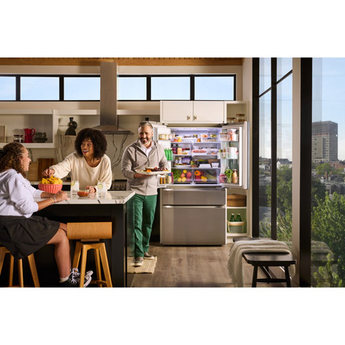 Réfrigérateur à deux portes MAX à profondeur standard 28,6 pi³ 36 po InstaView de LG avec MyColor - Inox