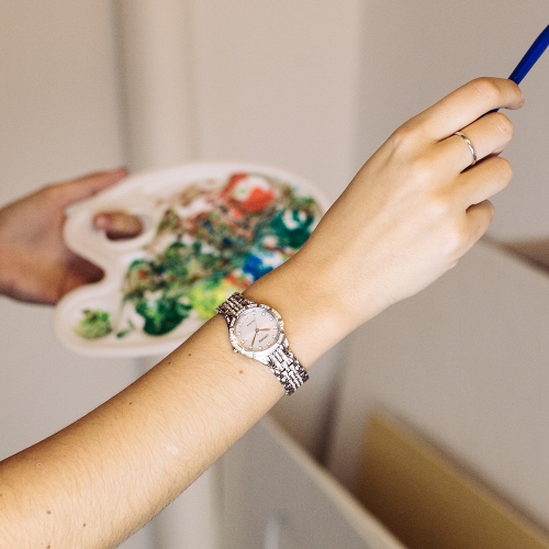 Montre pour femmes Silhouette Crystal Eco-Drive 28 mm de Citizen, boîtier et bracelet en inox argenté avec cadran argenté