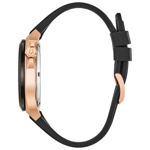 Montre automatique pour hommes Maquina 46&nbsp;mm de Bulova avec boîtier en acier inoxydable rose doré et bracelet en silicone noir avec cadran noir