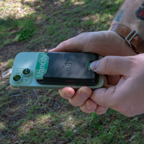 Portefeuille pour téléphone MagSafe de Logiix - Noir