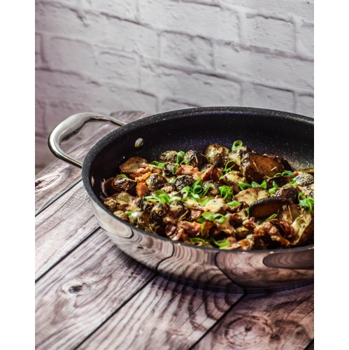 Poêle à frire antiadhésive 32&nbsp;cm de 12,5 po en acier inoxydable Accolade de Meyer fabriquée au Canada