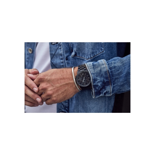 Montre pour hommes Nighthawk japonaise Eco-Drive 42 mm de Citizen avec boîtier et bracelet en inox noir et cadran noir