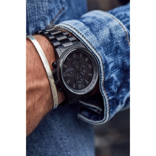 Montre pour hommes Nighthawk japonaise Eco-Drive 42 mm de Citizen avec boîtier et bracelet en inox noir et cadran noir