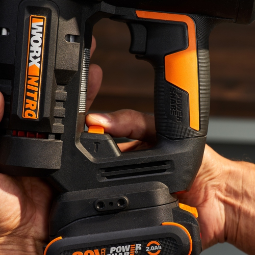 Worx WX841L Nitro 16GA Nail Gun