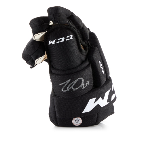 Nathan MacKinnon Signed Black CCM 4R Hockey Glove