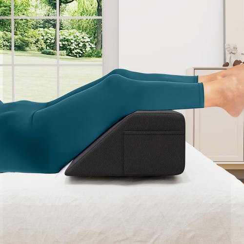 Image 1 de 10.. Oreiller en coin pour lit double de Giantex avec support pour tablette, pochettes latérales pour le dos gris
