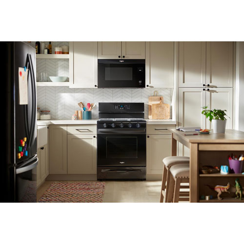 Whirlpool 30" 5.0 Cu. Ft. Fan Convection 5-Burner Freestanding Gas Air Fry Range - Black