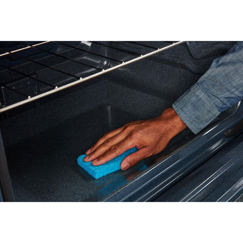 Cuisinière au gaz autonome 30 po avec 5 brûleurs, friture air four, ventilateur à convection et four de 5 pi³ Maytag - Inox