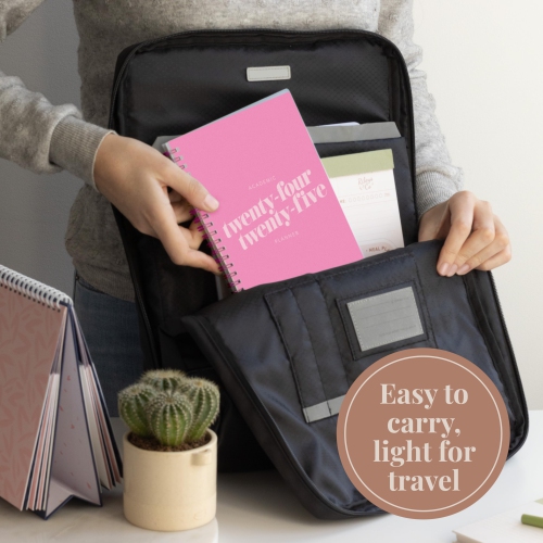 Rileys & Co – Agenda hebdomadaire diagonal dynamique 2025-2026, année scolaire, 12 mois, 8 x 6, rose