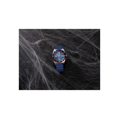 Montre pour homme-Man japonais Eco-Drive 43&nbsp;mm boîtier inox argenté bracelet polyuréthane bleu avec cadran bleu de Marvel