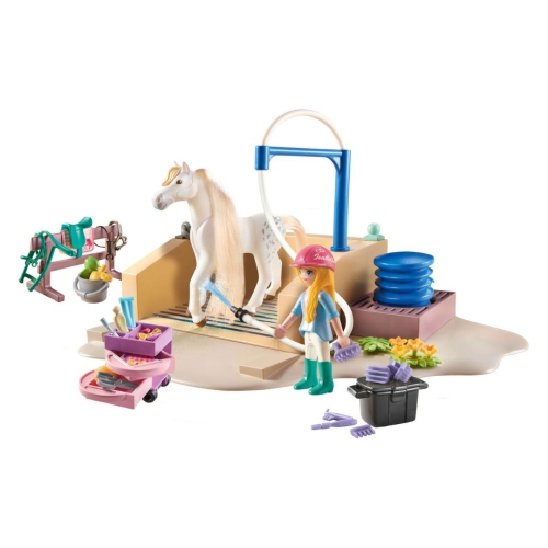 Playmobil Horses of Waterfall - Washing Station with Isabella and Lioness