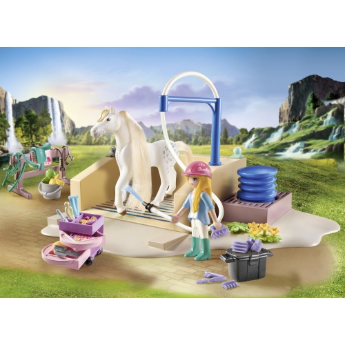 Playmobil Horses of Waterfall - Washing Station with Isabella and Lioness