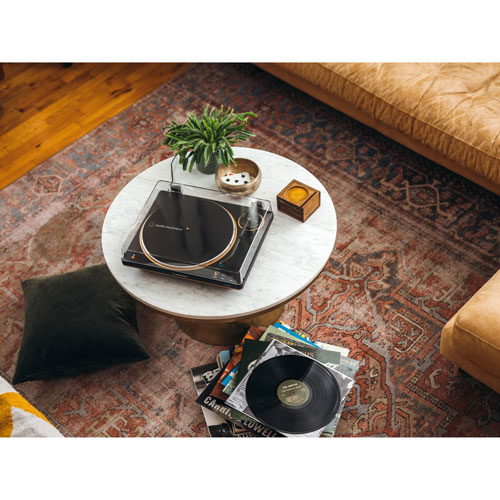 Tourne-disque à entraînement par courroie AT-LP70XBT-BZ d'Audio Technica - Noir/Bronze