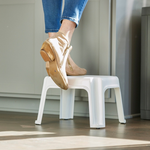 GRACIOUS LIVING  9.5-Inch Plastic 1 Step Portable Home & Kitchen Stool In White