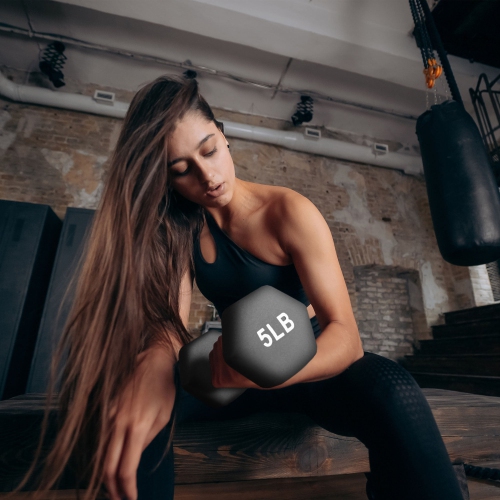 BalanceFrom Fitness – Ensemble d’haltères recouverts de néoprène de 5, 8 et 12 lb avec support