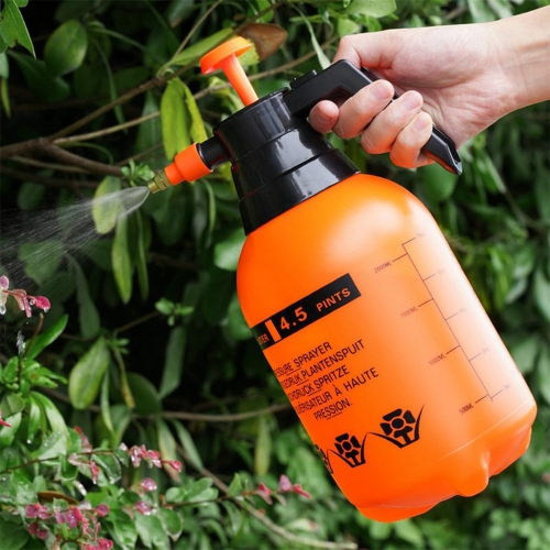 axGear Garden Pressure Sprayer Portable Hand Pump Chemical Weed Water Sprays Bottle 2L