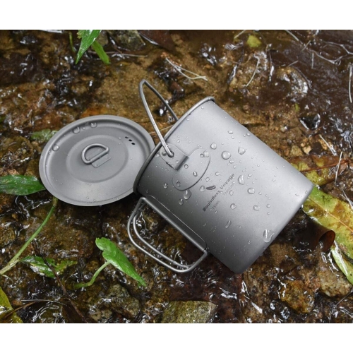 Boundless Voyage Titanium Pot Cup Mug with Lid Hook can fit in 110g gas canister