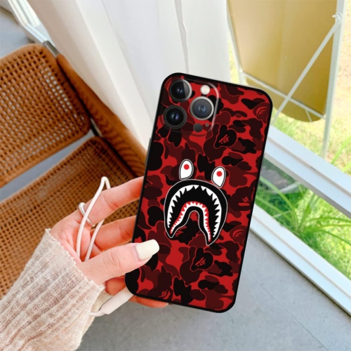 Étui en silicone pour femmes et hommes iPhone 14 Pro Max de Shark Teeth, adorable protection complète pour le visage de requin camouflage souple