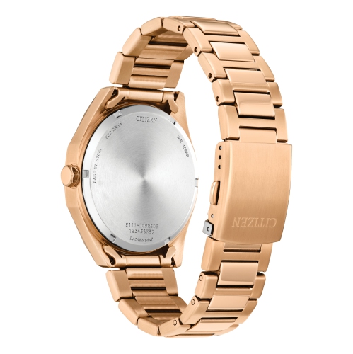 Montre pour hommes Weekender Eco-Drive de Citizen, 41 mm boîtier et bracelet en inox rose doré avec cadran vert