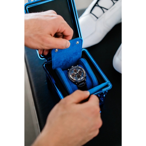 Montre pour hommes Promaster Tsuno Chrono Racer édition limitée Eco-Drive 43,3 mm avec boîtier en titane Super Titanium argenté et cadran bleu