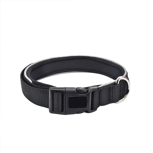 Grand collier noir rembourré pour animaux avec bordure réfléchissante