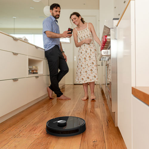 Aspirateur robot-vadrouille connecté Wi-Fi à vidage automatique Dustin de bObsweep - Nuit noire
