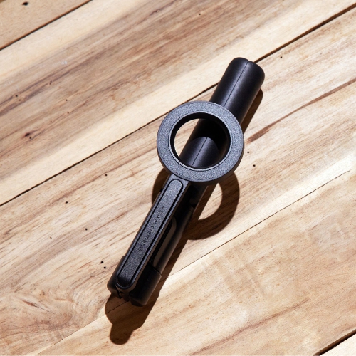 ADAM Elements SELFIE II - Magnetic Tripod and Extendable Selfie Stick Bluetooth 4.2 for iOS & Android 360° Rotation