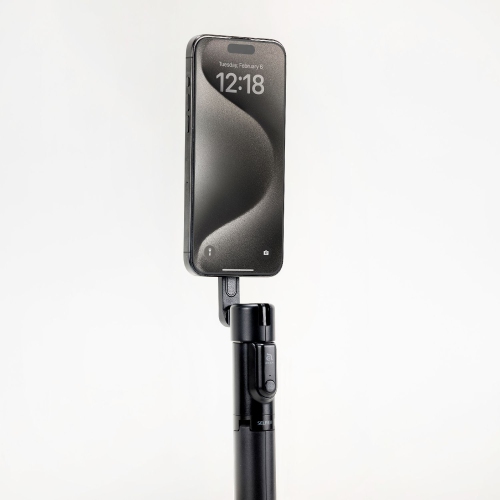 ADAM Elements SELFIE II - Magnetic Tripod and Extendable Selfie Stick Bluetooth 4.2 for iOS & Android 360° Rotation