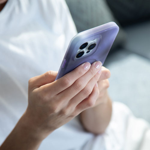 Incase Halo Fitted Hard Shell Case with MagSafe for iPhone 16 Pro - Oil Slick Lilac