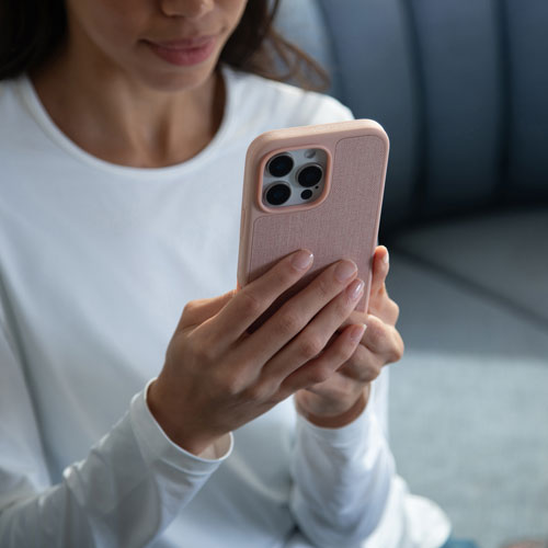 Étui rigide ajusté avec MagSafe Icon d'Incase pour iPhone 16 Pro - Rose fard