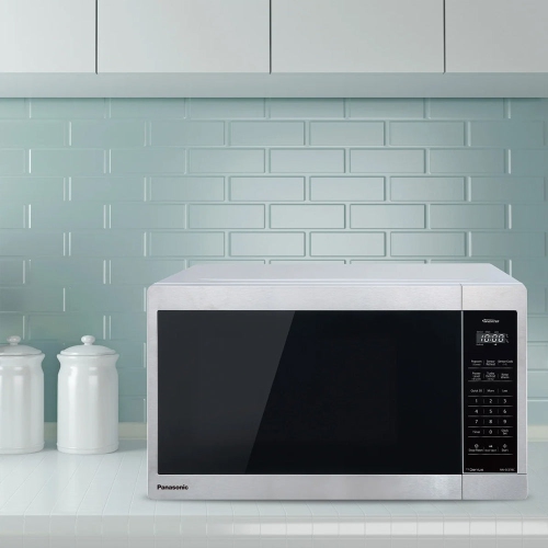 Panasonic 1.3 Cu Ft NNSC64MWC Child Lock Inverter Genius Microwave - White