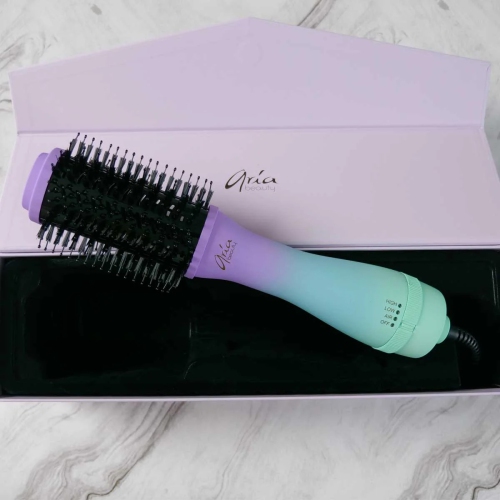 Aria Beauty - petit pinceau Blowdry -